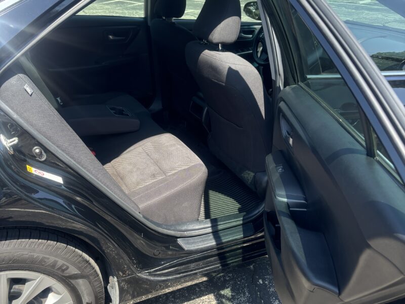 2017 Toyota Camry LE